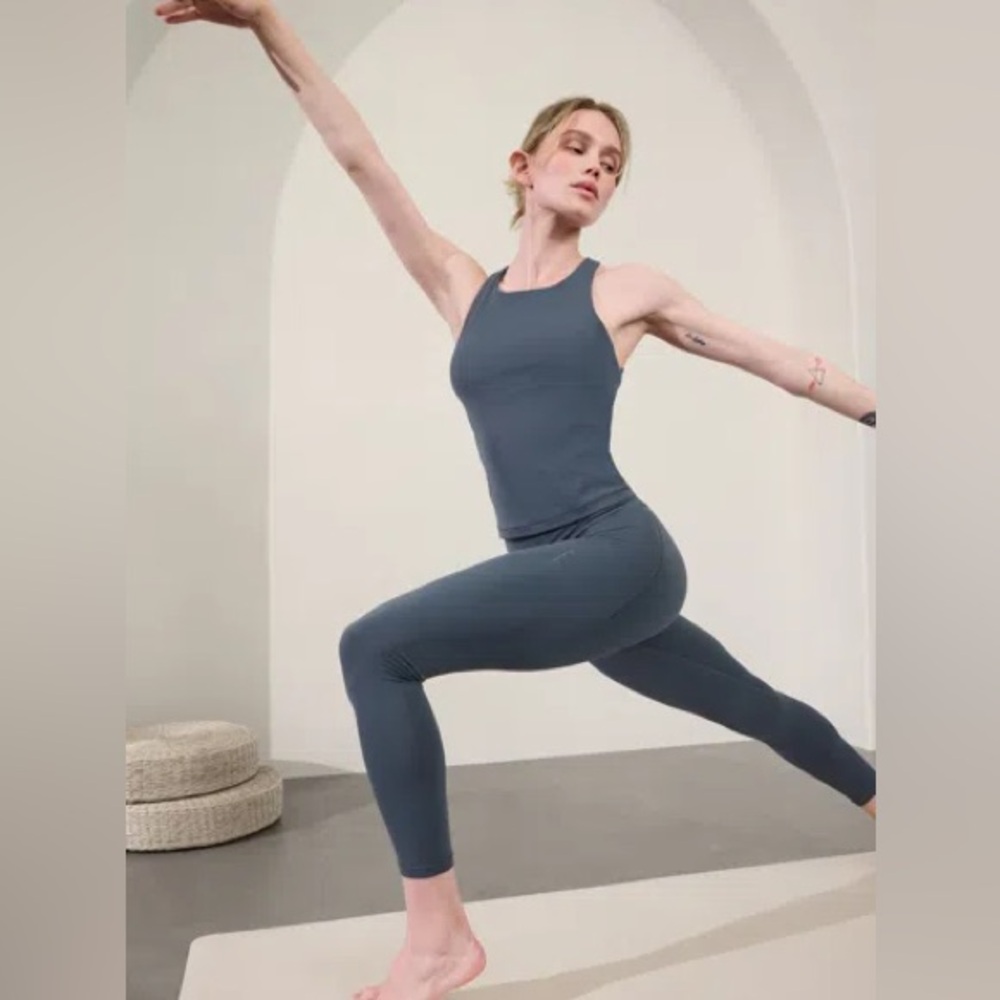 Athleta Transcend Built-In Bra Tank